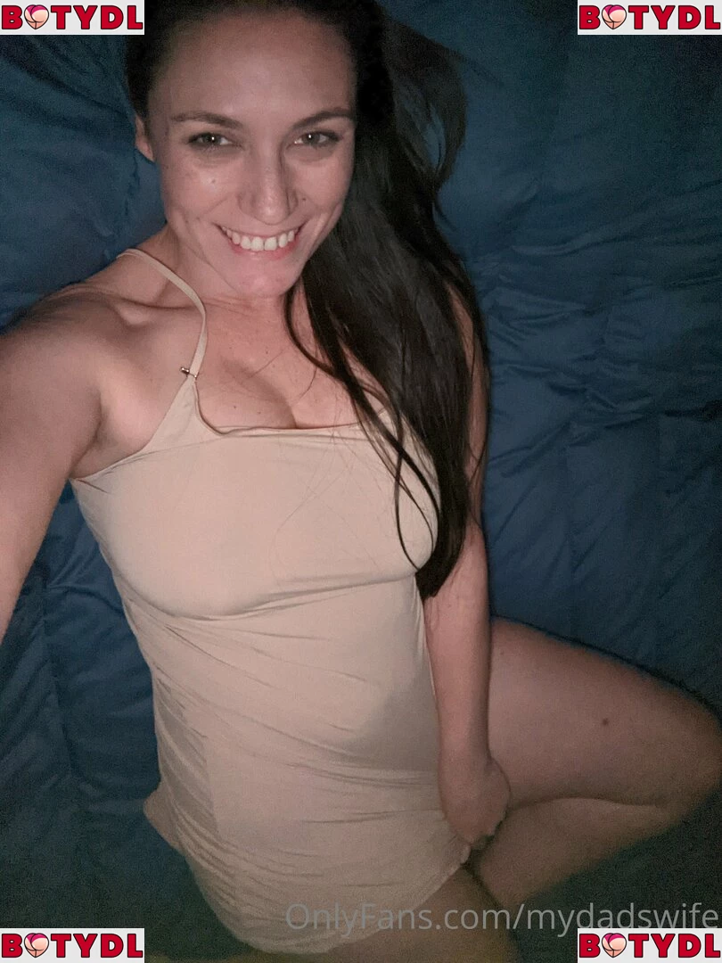 mydadswife Onlyfans Photo Gallery 