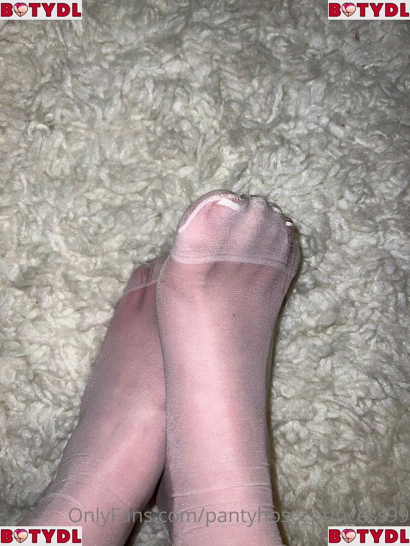 pantyhose_princess99 Onlyfans Photo Gallery 