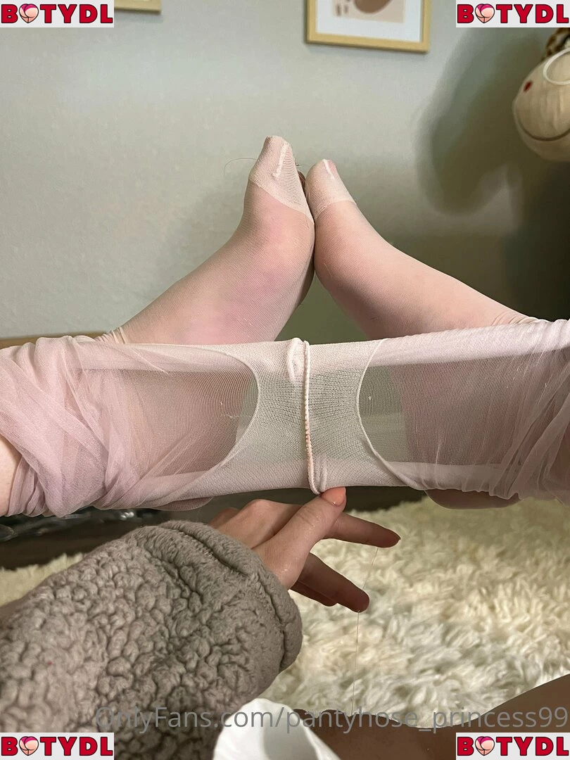 pantyhose_princess99 Onlyfans Photo Gallery 