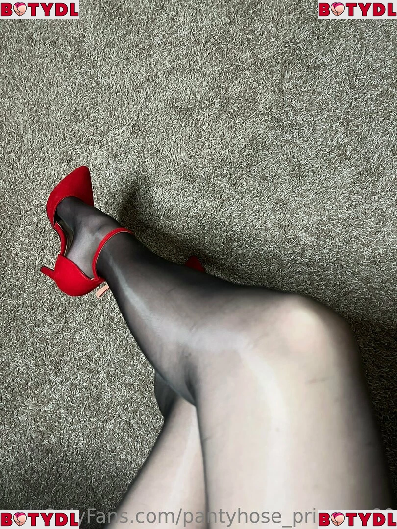 pantyhose_princess99 Onlyfans Photo Gallery 