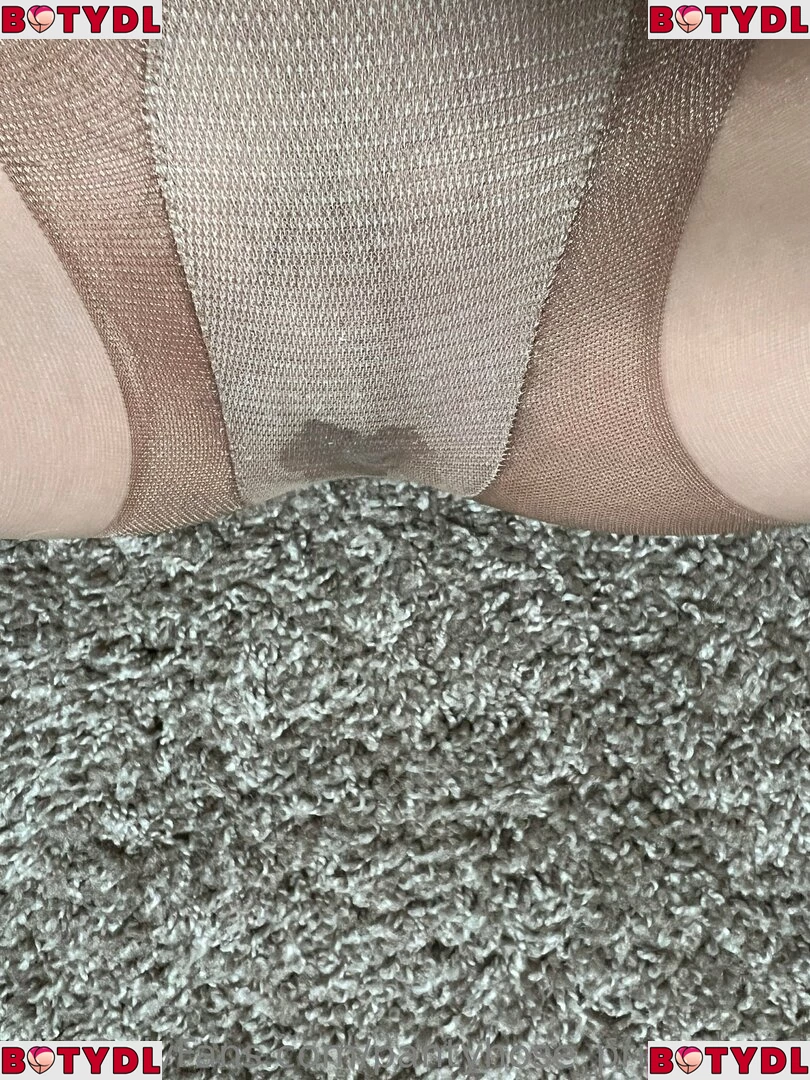 pantyhose_princess99 Onlyfans Photo Gallery 