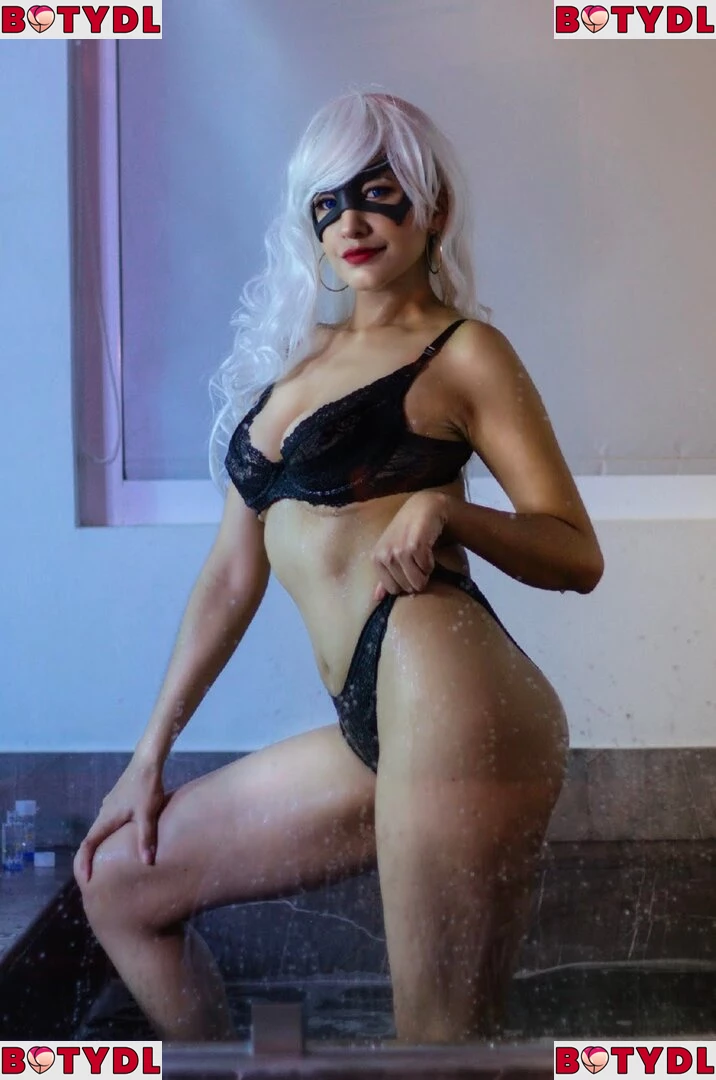 Yaku Cosplay Onlyfans Photo Gallery 