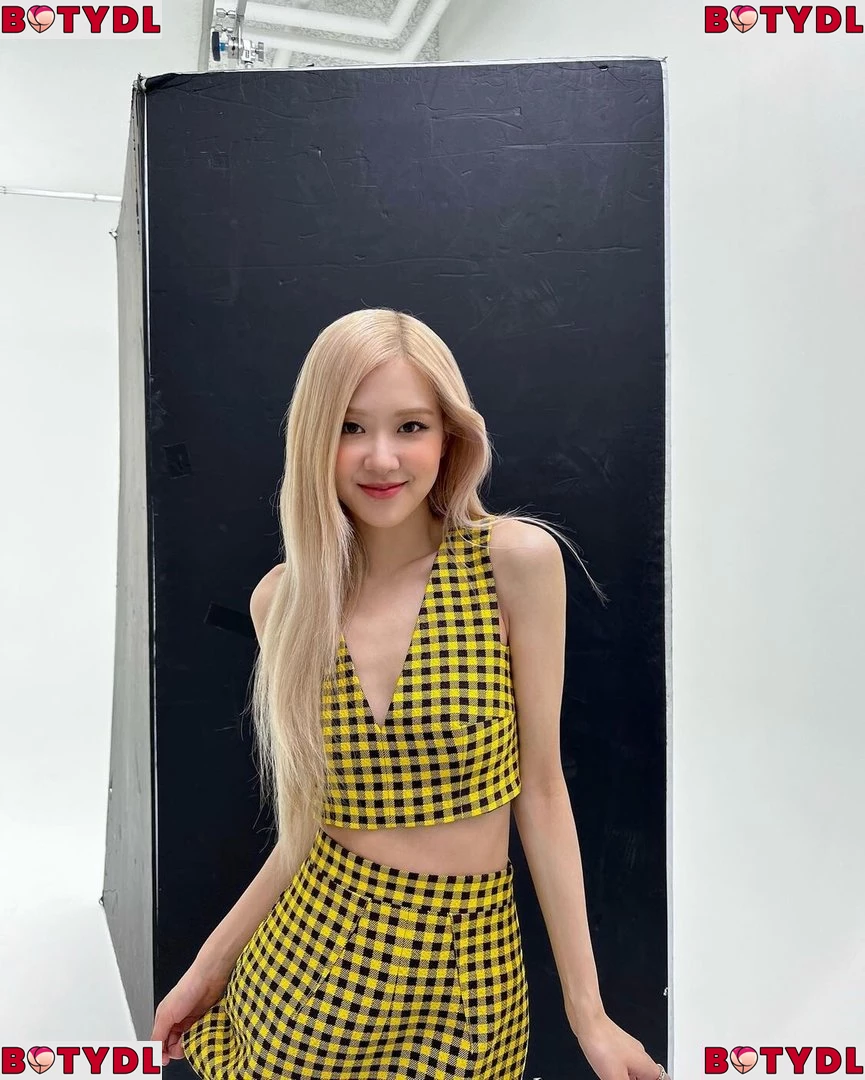 Rosé Onlyfans Photo Gallery 