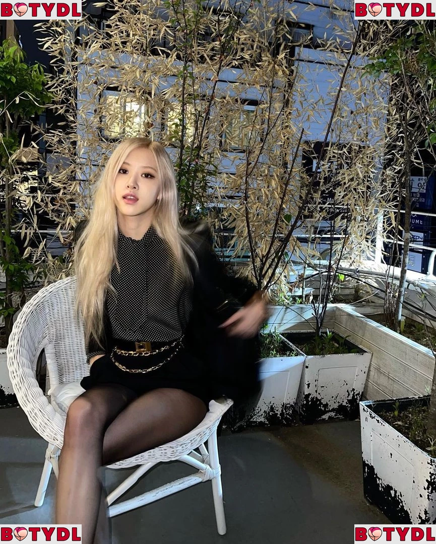 Rosé Onlyfans Photo Gallery 