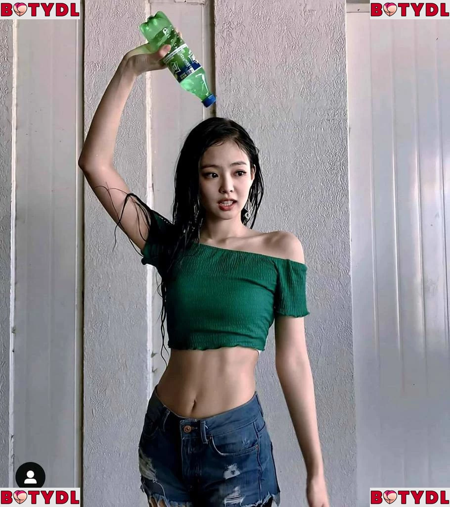 Rosé Onlyfans Photo Gallery 