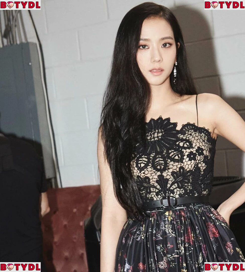 Jisoo Onlyfans Photo Gallery 