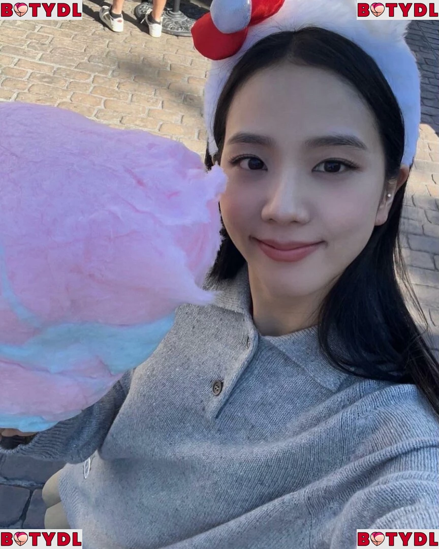 Jisoo Onlyfans Photo Gallery 