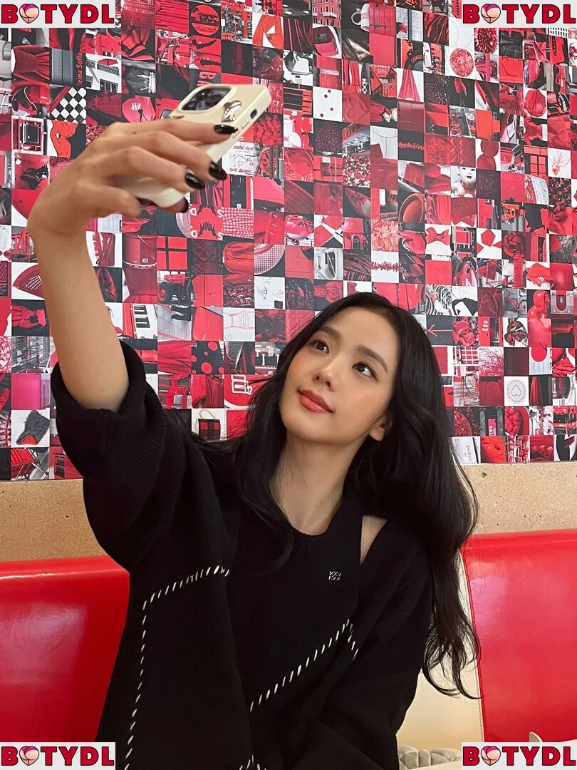 Jisoo Onlyfans Photo Gallery 