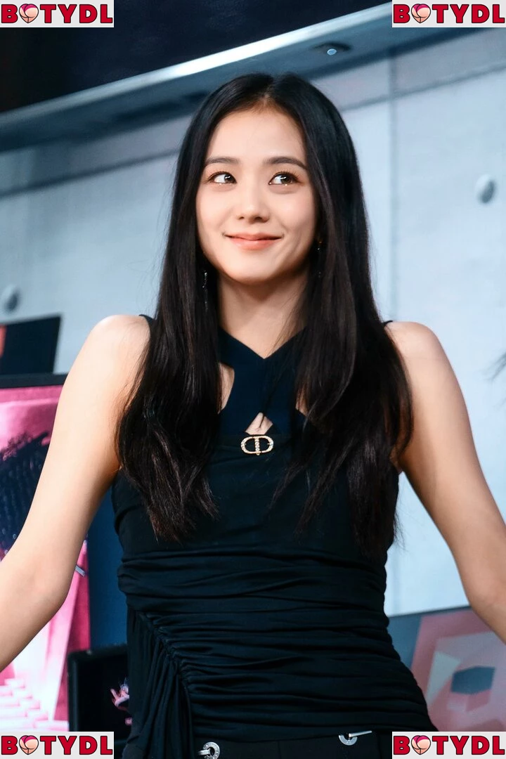 Jisoo Onlyfans Photo Gallery 