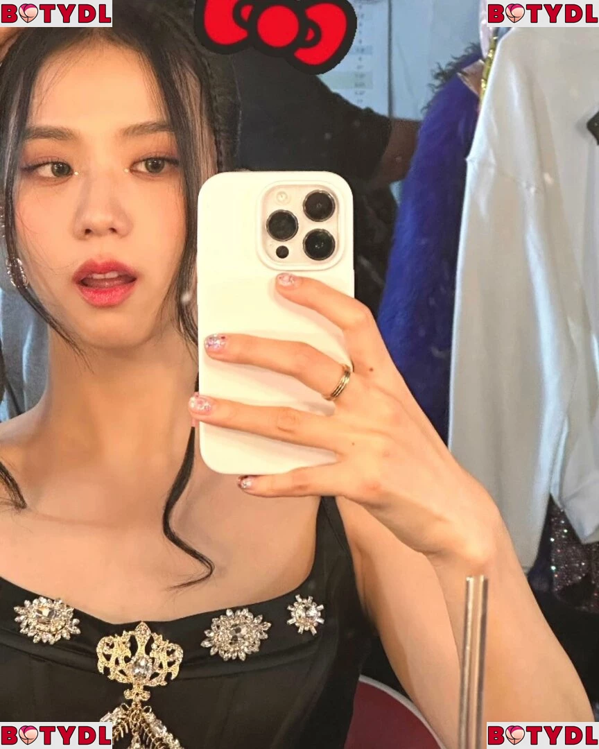 Jisoo Onlyfans Photo Gallery 