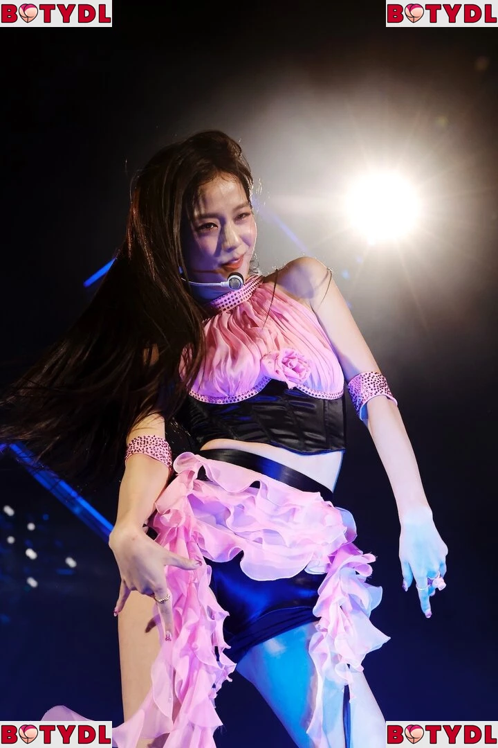 Jisoo Onlyfans Photo Gallery 