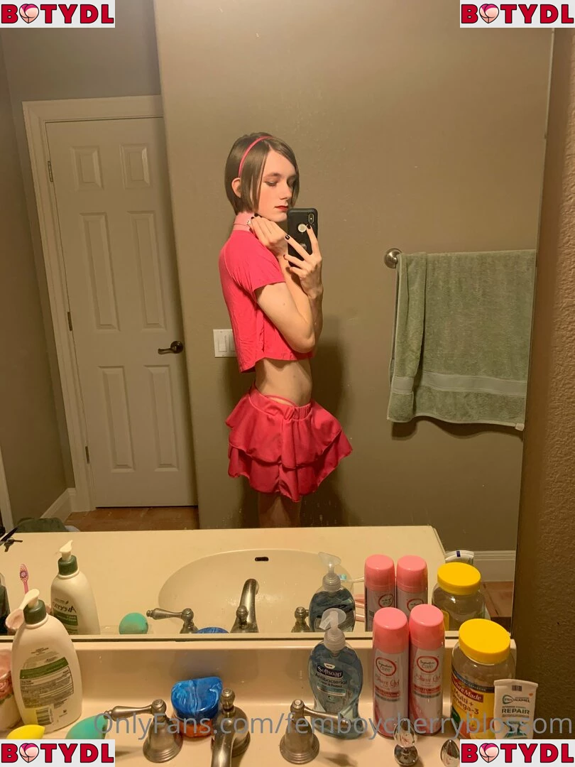 femboycherryblossom Onlyfans Photo Gallery 