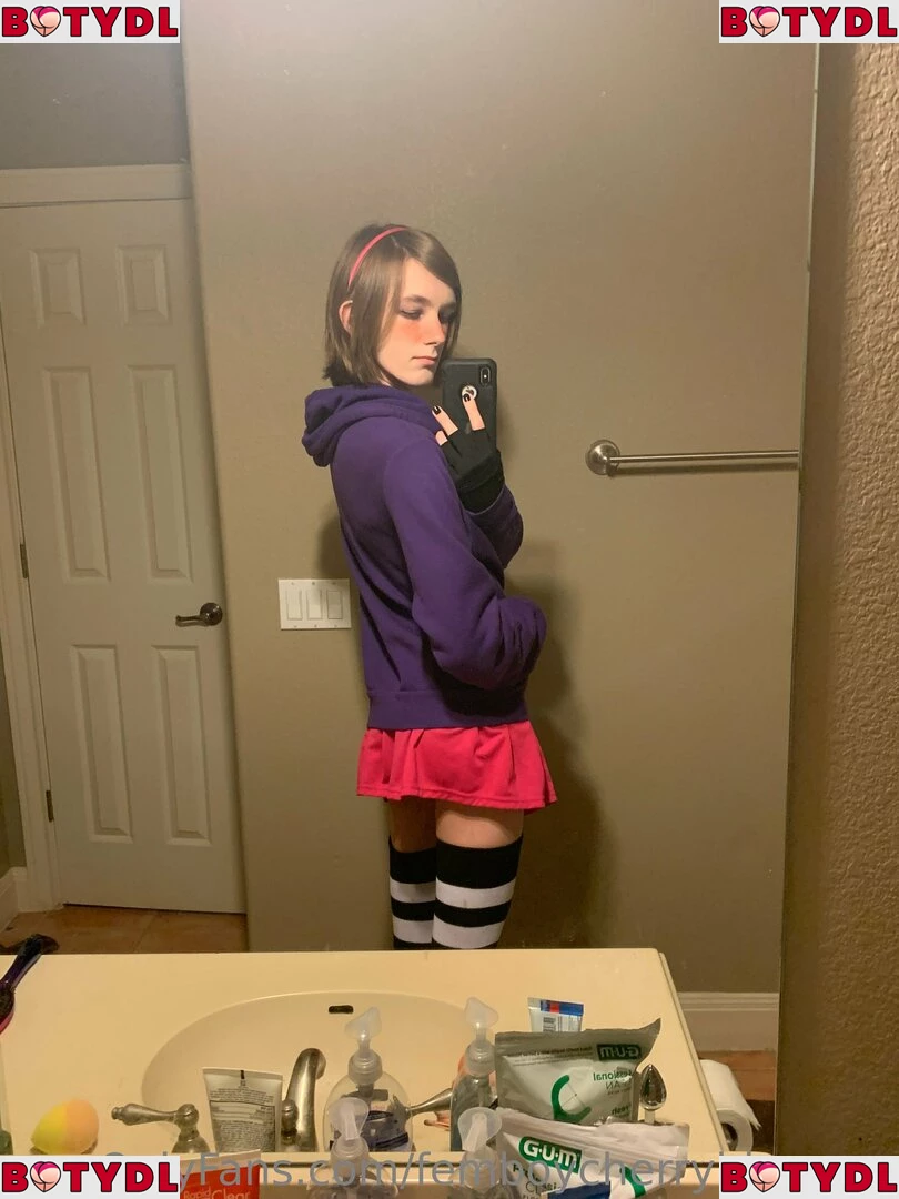 femboycherryblossom Onlyfans Photo Gallery 