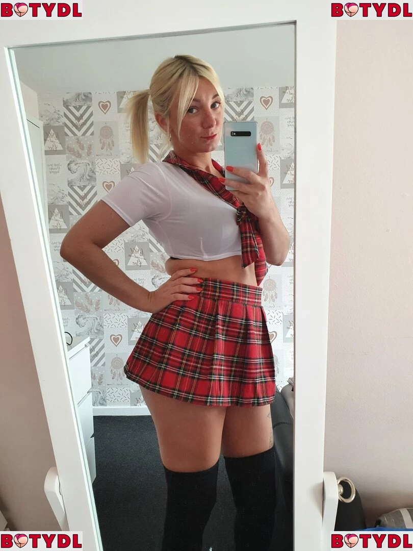 Lucie Onlyfans Photo Gallery 