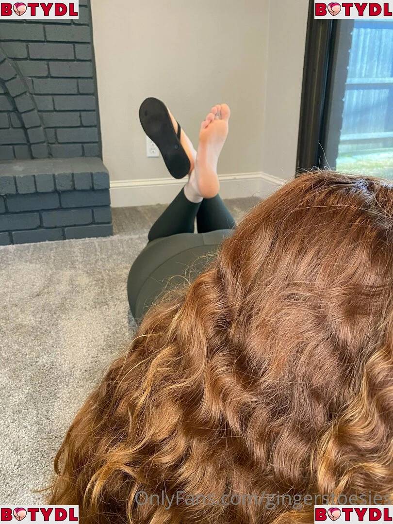 Gingerstoesies Onlyfans Photo Gallery 