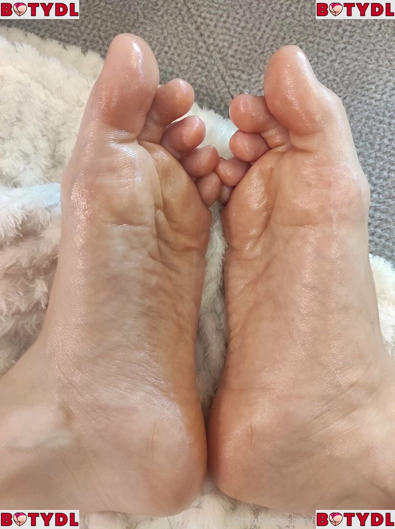 footjobsqueen Onlyfans Photo Gallery 