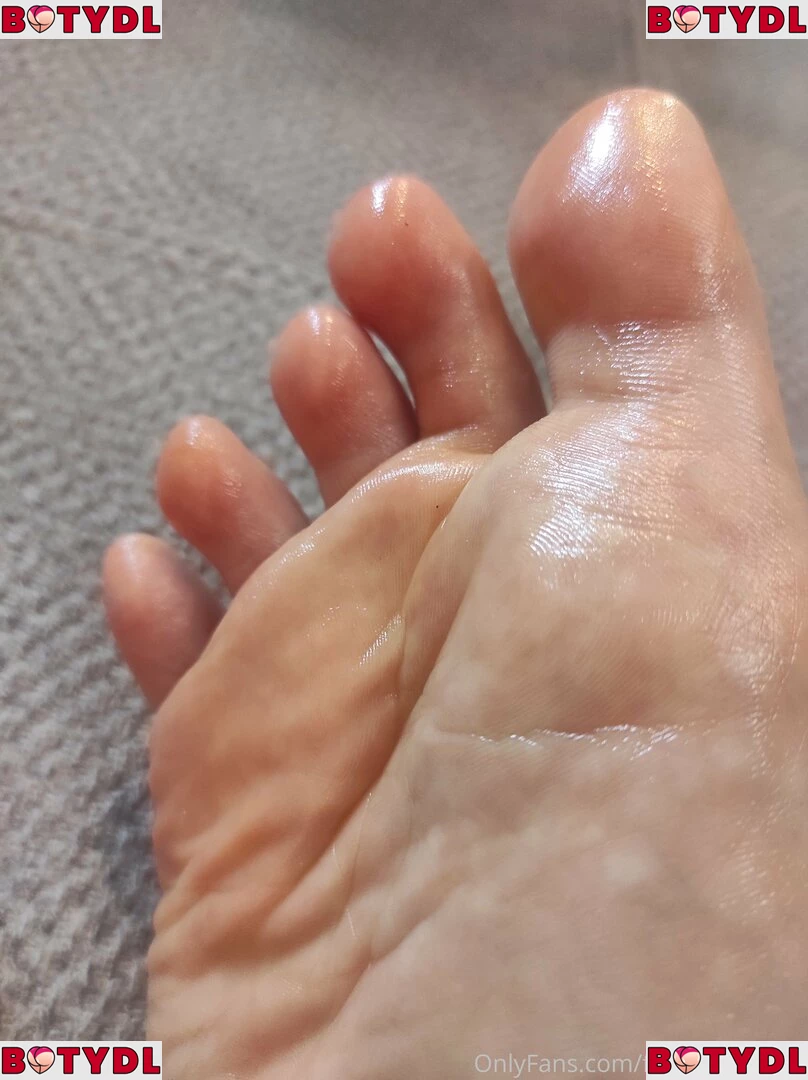 footjobsqueen Onlyfans Photo Gallery 