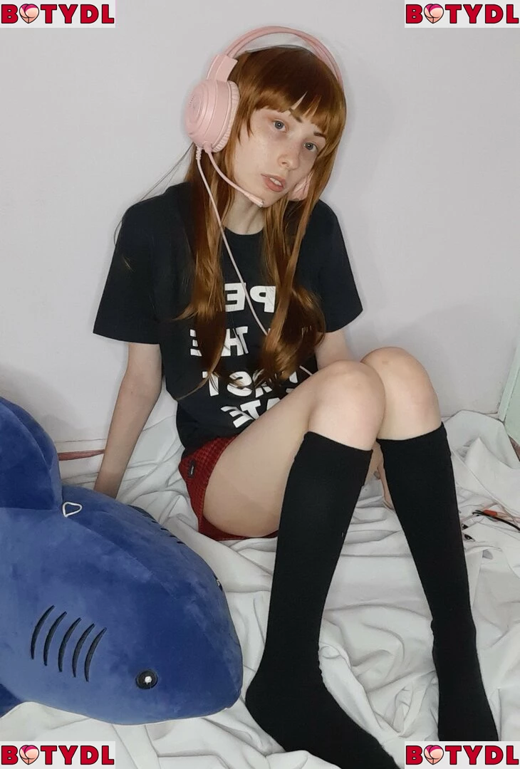 Kiki Glitter Cosplay Onlyfans Photo Gallery 