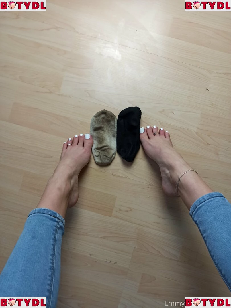 emmyfeetandsocks Onlyfans Photo Gallery 