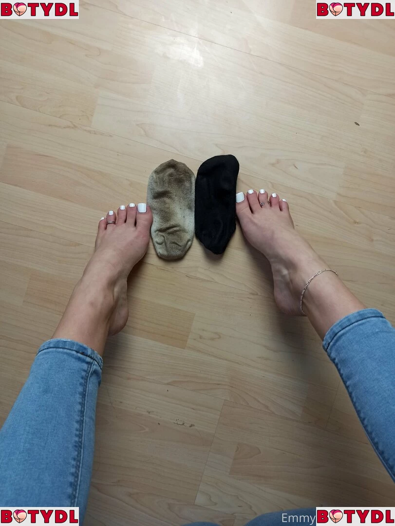 emmyfeetandsocks Onlyfans Photo Gallery 