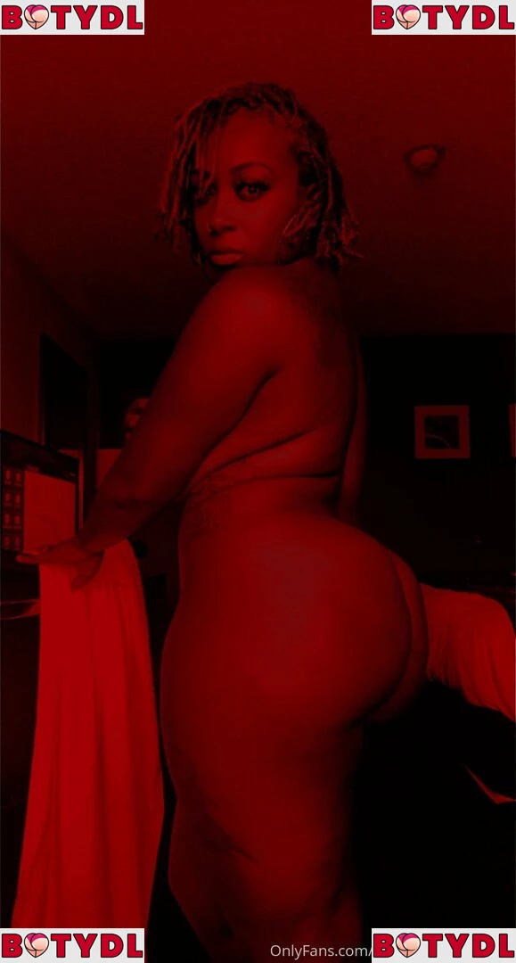 mzstrawberryhenny Onlyfans Photo Gallery 