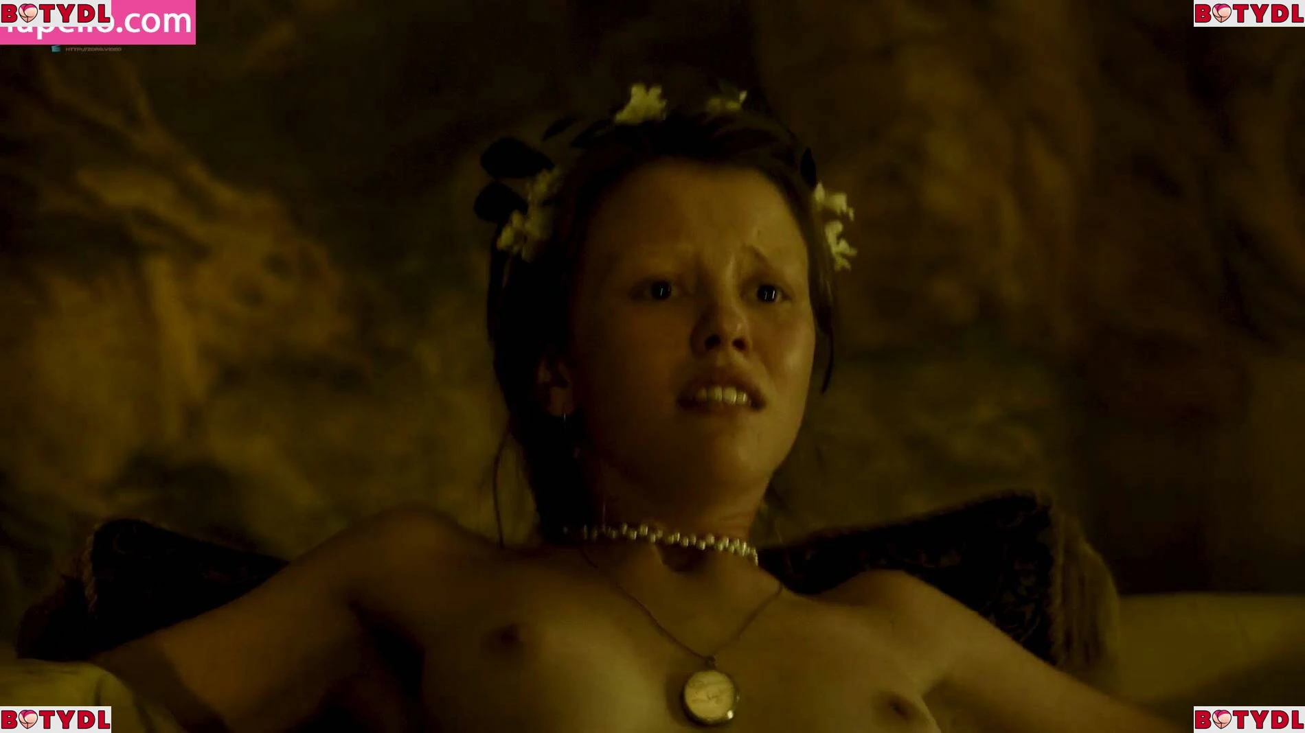 Mia Goth Onlyfans Photo Gallery 