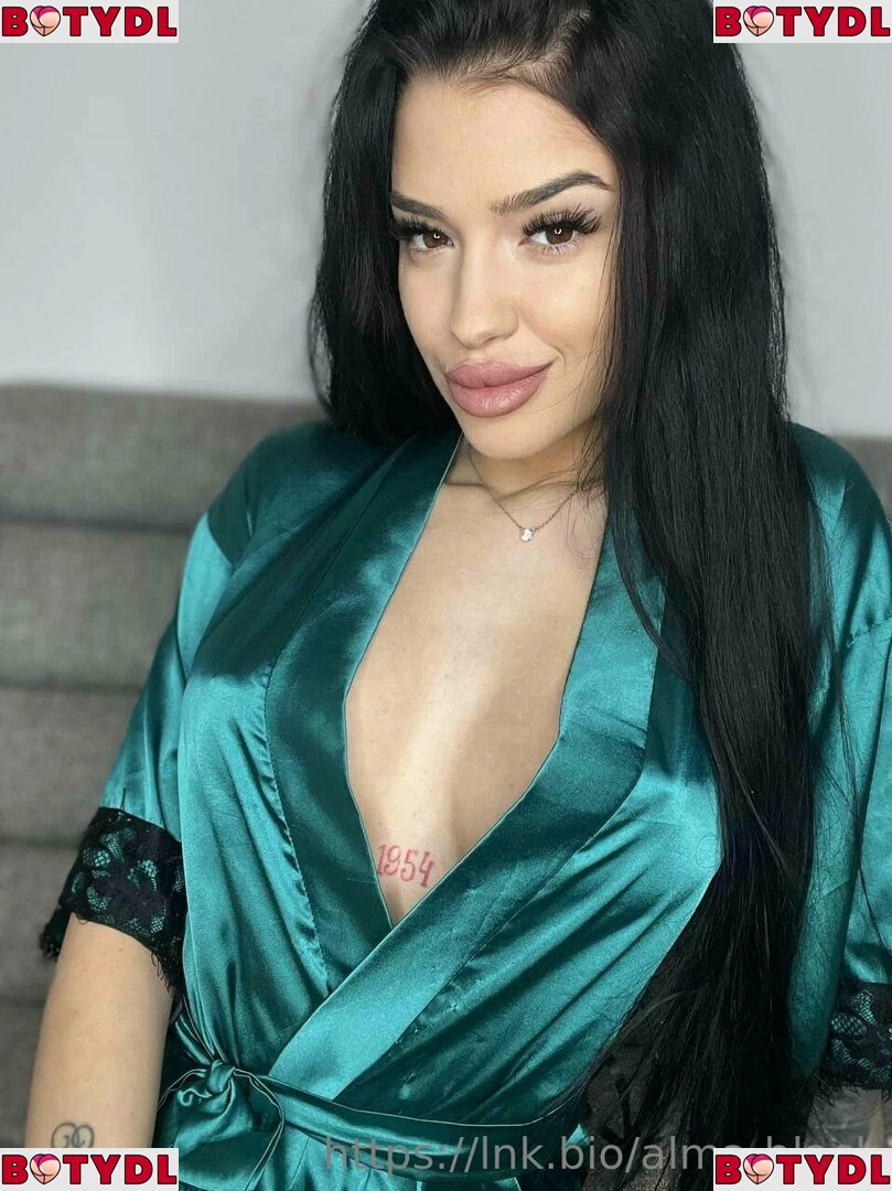 almablack Onlyfans Photo Gallery 