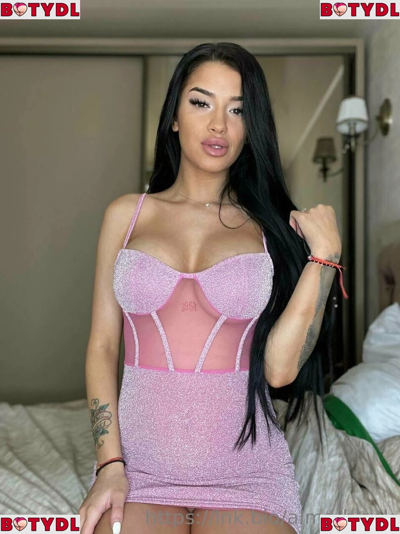 almablack Onlyfans Photo Gallery 