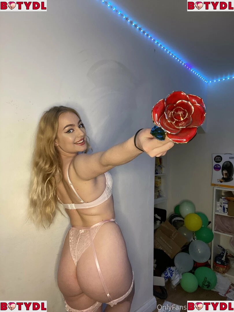 JadeCSGO Onlyfans Photo Gallery 