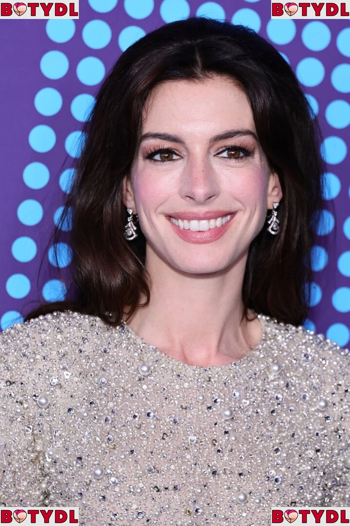 Anne Hathaway Onlyfans Photo Gallery 