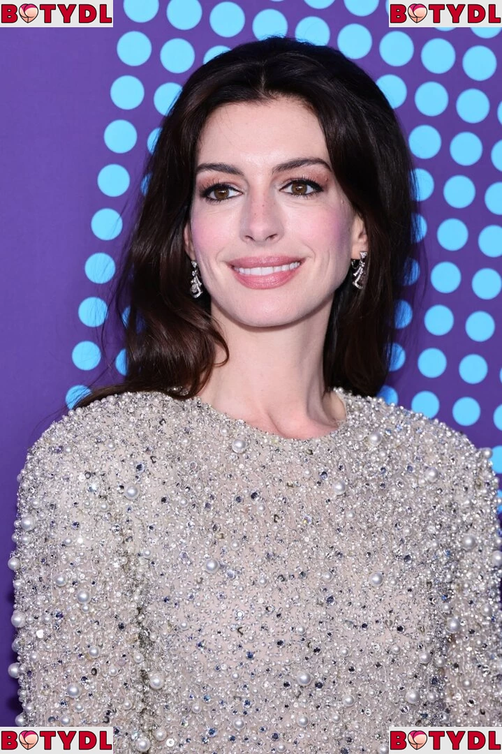 Anne Hathaway Onlyfans Photo Gallery 