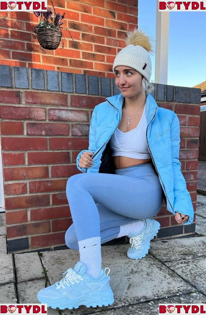 Xia Brookside Onlyfans Photo Gallery 