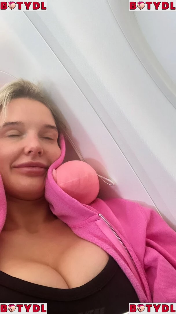 Helen Flanagan Onlyfans Photo Gallery 