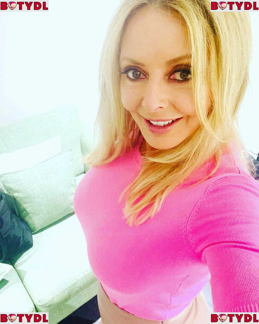 Carol Vorderman Onlyfans Photo Gallery 