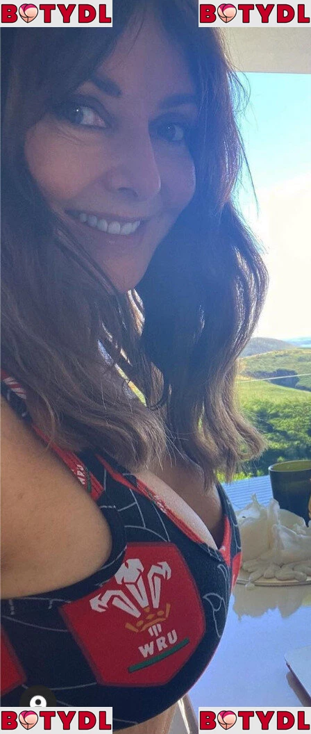 Carol Vorderman Onlyfans Photo Gallery 