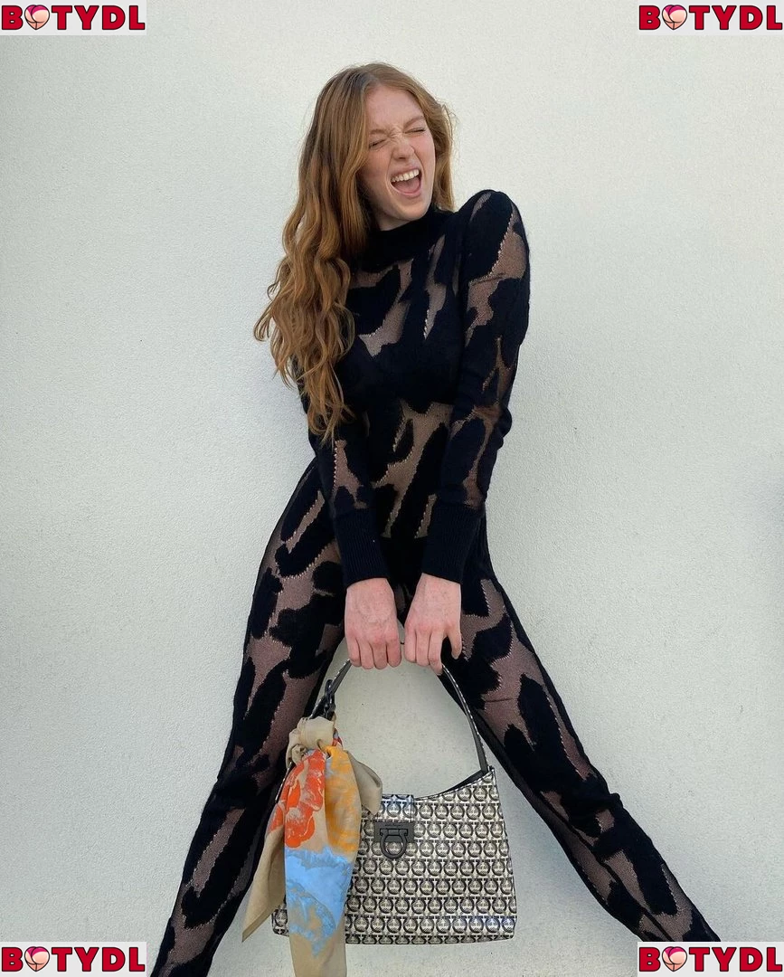 Larsen Thompson Onlyfans Photo Gallery 