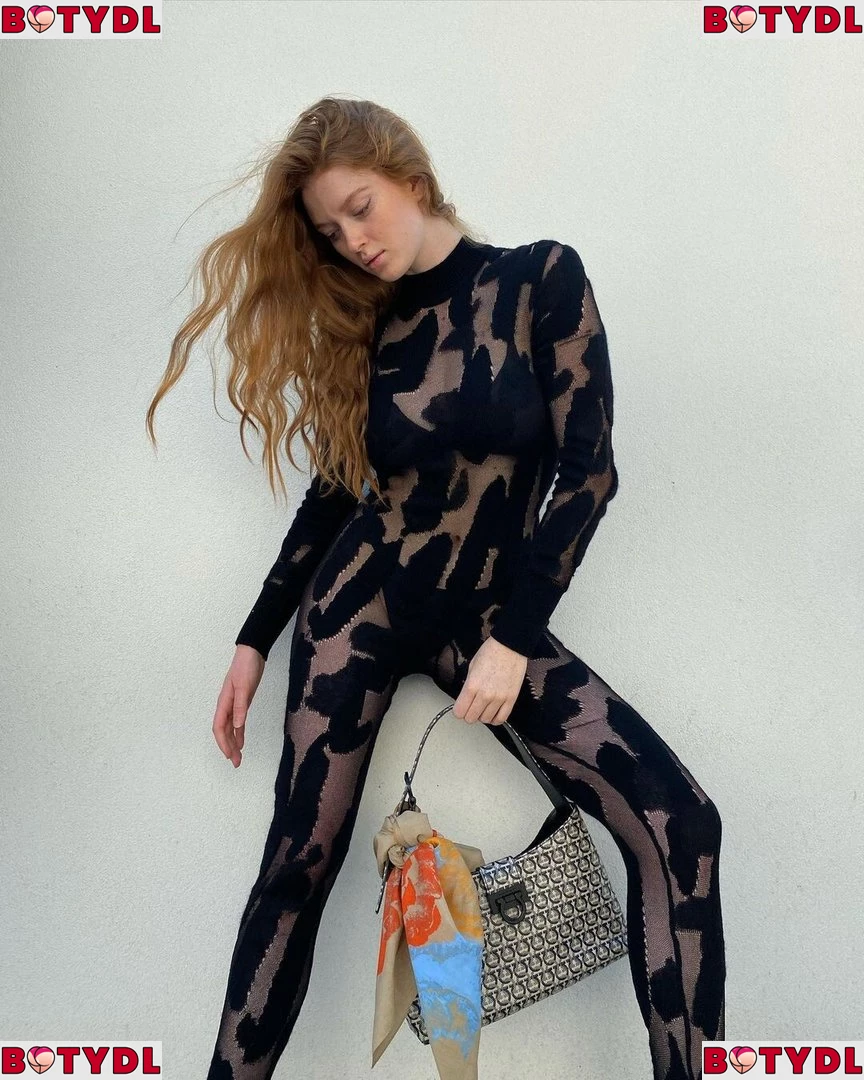 Larsen Thompson Onlyfans Photo Gallery 