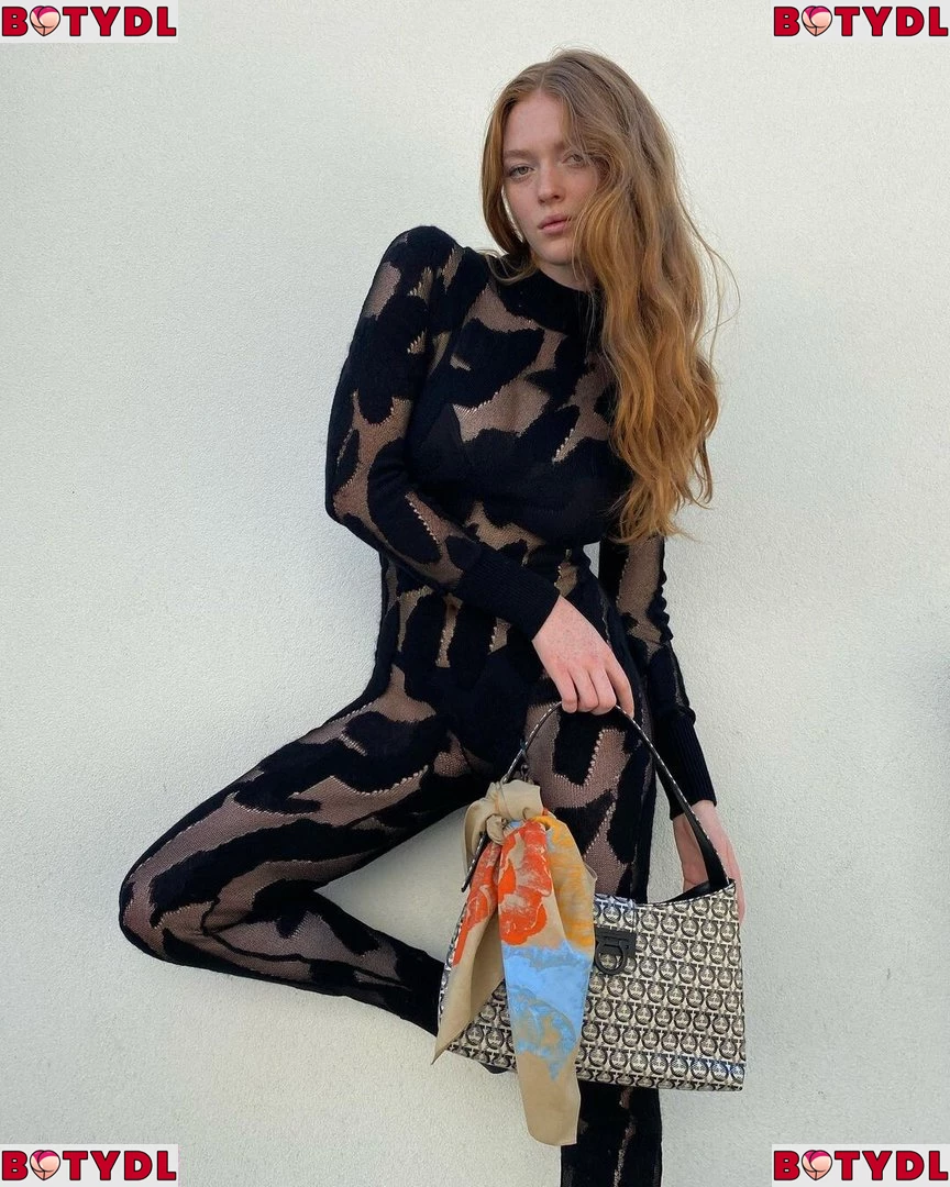 Larsen Thompson Onlyfans Photo Gallery 