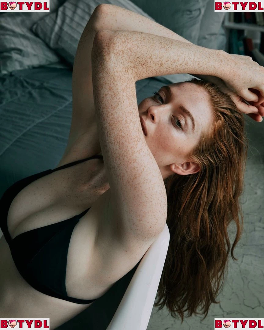 Larsen Thompson Onlyfans Photo Gallery 