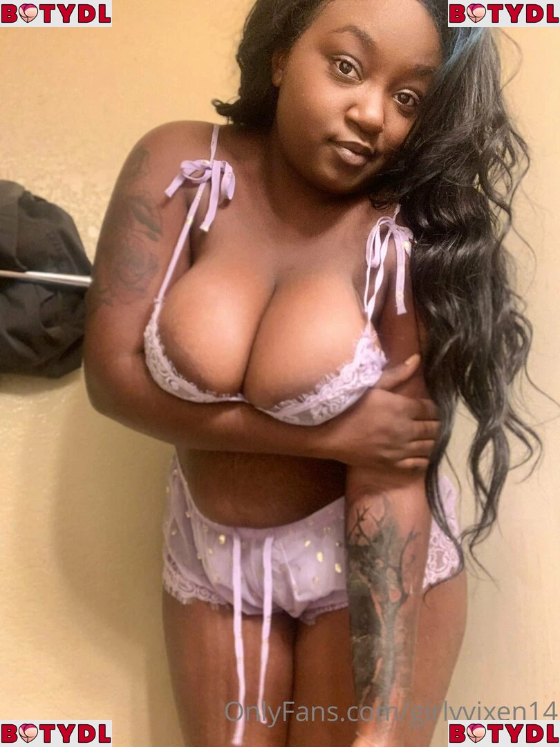 girlyvixxxen Onlyfans Photo Gallery 