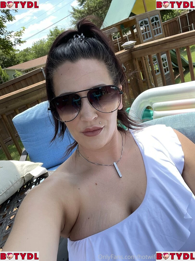 hotwife_brookeblaze Onlyfans Photo Gallery 