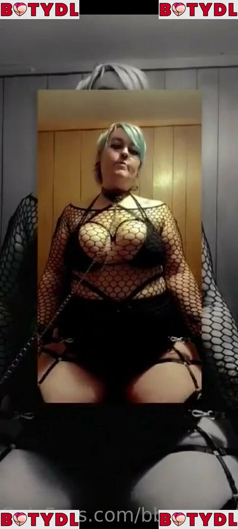 bbwstonerdoll Onlyfans Photo Gallery 