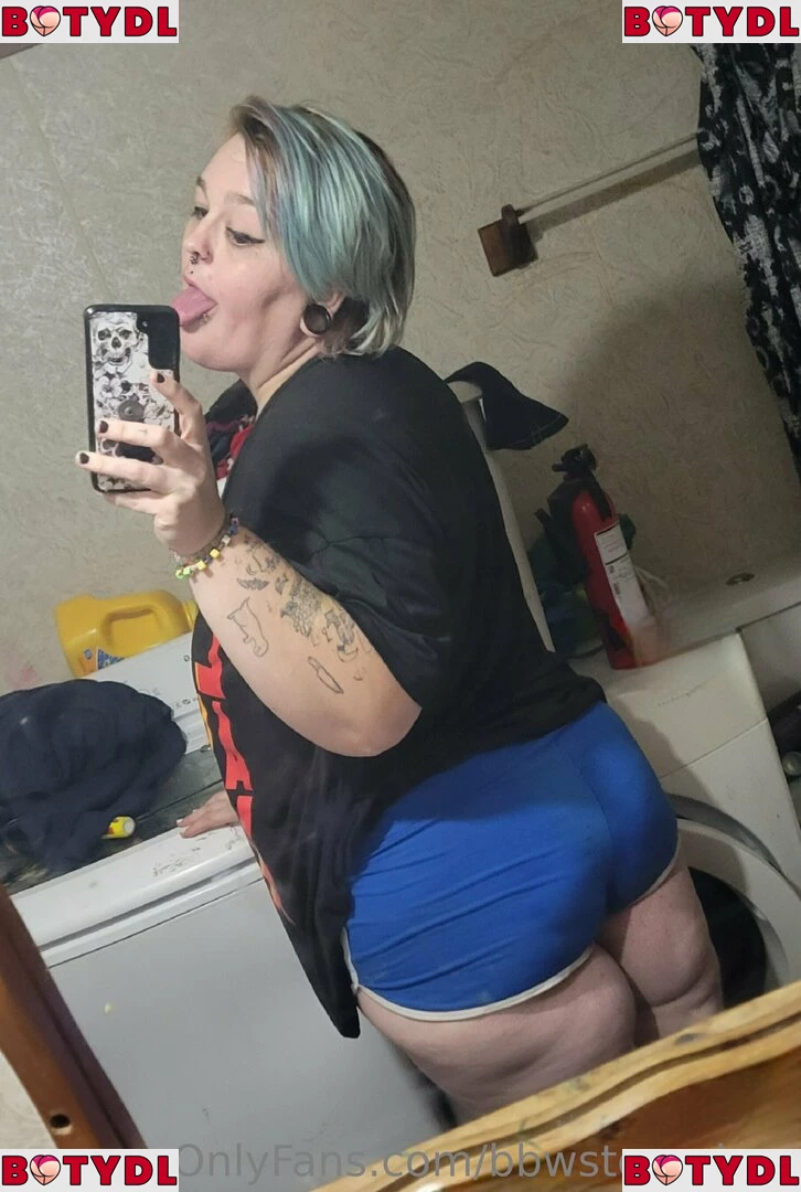 bbwstonerdoll Onlyfans Photo Gallery 