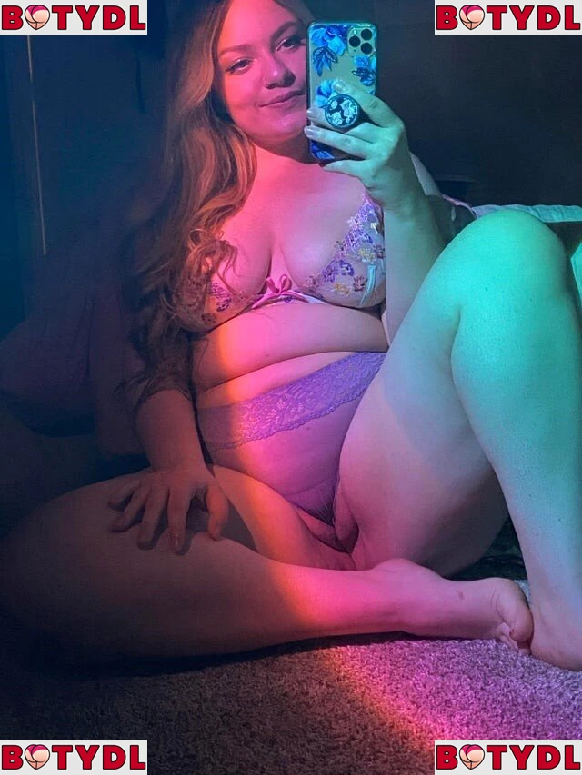 riverann Onlyfans Photo Gallery 