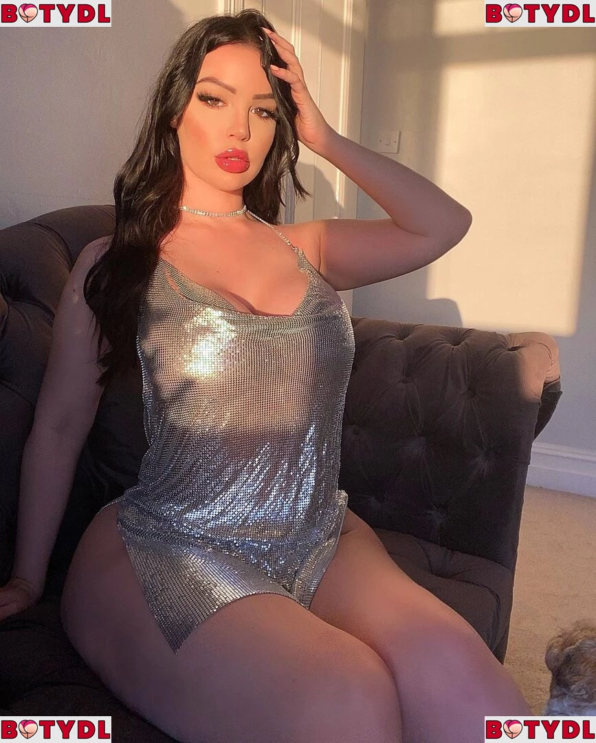 Elizabeth Georgina Onlyfans Photo Gallery 