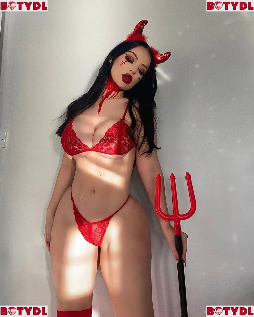 Elizabeth Georgina Onlyfans Photo Gallery 