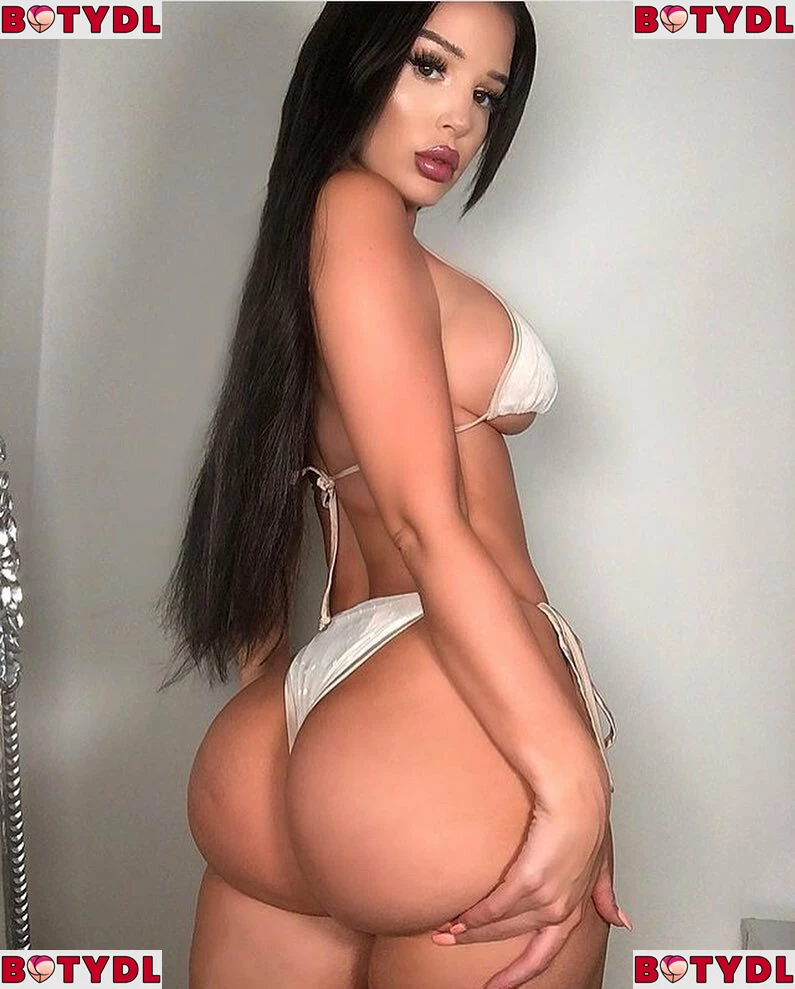 Elizabeth Georgina Onlyfans Photo Gallery 