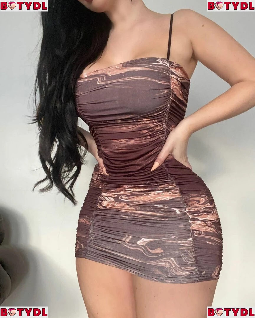 Elizabeth Georgina Onlyfans Photo Gallery 