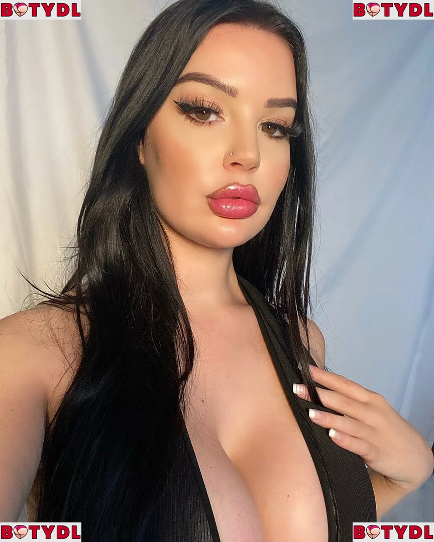 Elizabeth Georgina Onlyfans Photo Gallery 