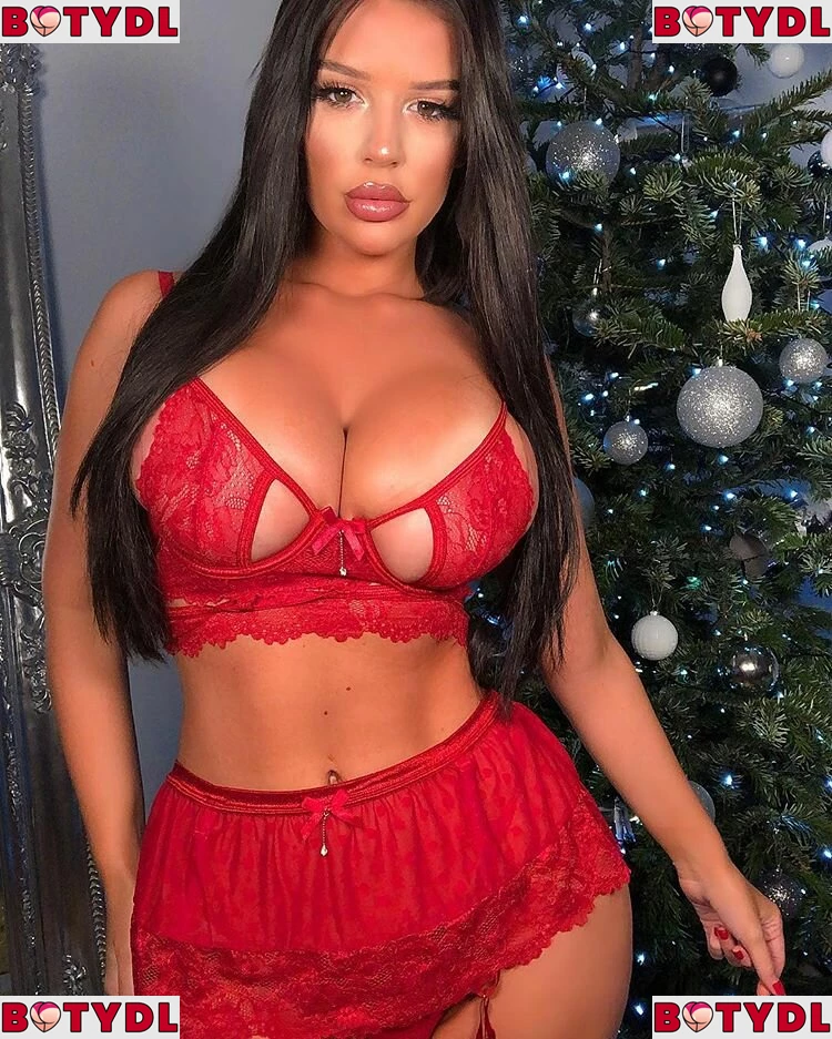 Elizabeth Georgina Onlyfans Photo Gallery 